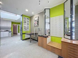 Rez de chaussée commercial de ±90m²