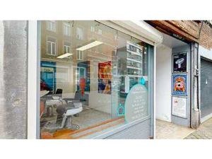 Local commercial de ± 66 m²