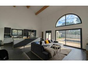 Maison Saint-Hilaire-d'Ozilhan m² T-5 à vendre  390 000 €