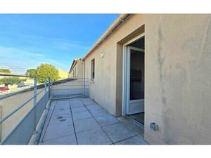 Location appartement  27.89 m² T-1 à Saint-Martin-de-Crau  575 €