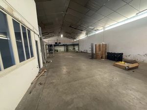 Vente locaux professionnels 708 m² à Aucamville (31140)  820 000 €
