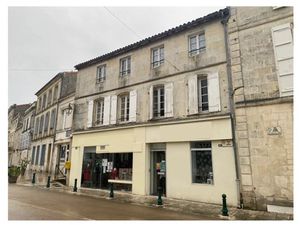 Vente immeuble 467 m² à Jonzac (17500)  495 000 €