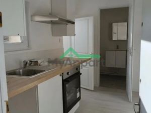 Location meublée appartement 3 pièces 46 m² à Apt (84400)  627 €