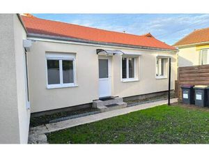 Location maison  48.57 m² T-3 à Sucy-en-Brie  1 100 €