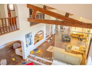 Maison provençale avec gîtes  piscine et oliveraie