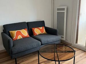 Location meublée appartement 1 pièce 30 m² à Toulon (83000)  690 €