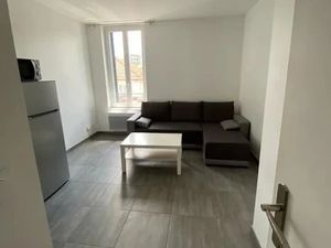 Location meublée appartement 2 pièces 38 m² à Bron (69500)  750 €
