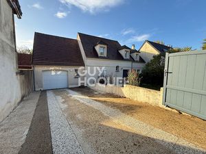 Grande maison familiale 160 m² avec 5 chambres et panneaux solaires ? 5 min de Clermont