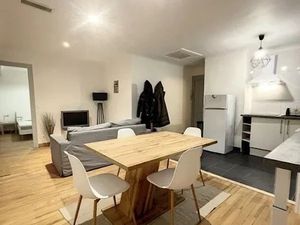 Location meublée appartement 3 pièces 53 m² à Pau (64000)  780 €