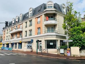 Location appartement 1 pièce 46 m² à Nogent-sur-Marne (94130)  1 100 €