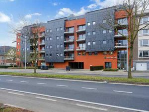 Bureau de haute qualité (242 m²) à vendre à Gand