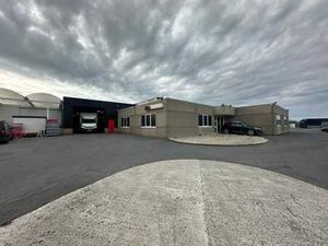 Ensemble semi-industriel de 1320m²