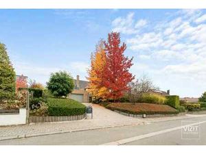 Charmante villa avec grand jardin sur un emplacement privilé
