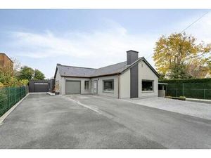 Alleenstaande woning met bijgebouw te koop in Huise (Kruisem)