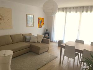 Location meublée appartement 2 pièces 52 m² à Lyon 7ème (69007)  1 165 €