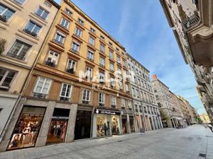 Bureaux - A louer - 105 45 m² - LYON 2