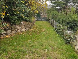 Terrain constructible viabilisé de 1033m2