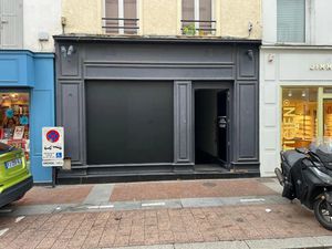 Location locaux professionnels à Nogent-sur-Marne (94130)  2 700 €