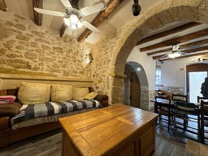 Location maison 6 pièces 90 m² à Fos-sur-Mer (13270)  1 600 €