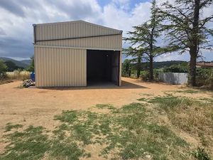 Location locaux professionnels à Camps-la-Source (83170)  1 450 €