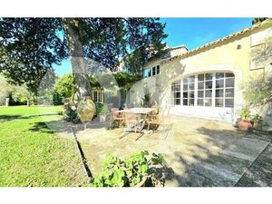 Maison Arles m² T-5 à vendre  890 000 €