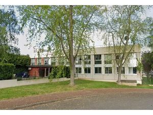 A VENDRE - Bâtiment mixte - gare RER Fourqueux Bel Air et T13