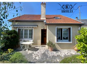 Maison 4 chambres - Jardin arboré et garage - Proche gare et