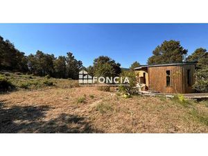 TEL F MARTINEZ 0616831O69 Charmante petite maison située en bordure de pinède  au milieu d