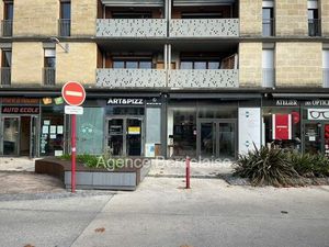 Le Taillan-Médoc  Pizzeria  env. 50m²