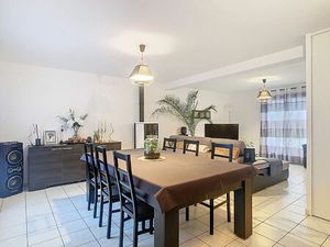 A vendre  maison de 141m2  4 chambres  à Chateauneuf-sur Sarthe sur un terrain de plus de 