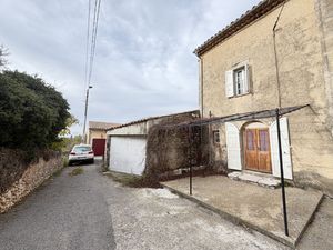 Régusse maison de village 140m2 avec son garage d'environ 25