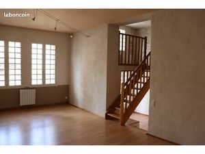 Loue au cœur du village de St DIDIER  DUPLEX 75 m2