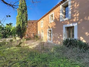 Maison A Vendre A Gargas Avec Dependances