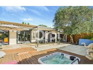 Maison Tourrettes 85 m² T-3 à vendre  395 000 €