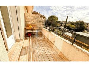 Location appartement  37 m² T-2 à Fréjus  850 €