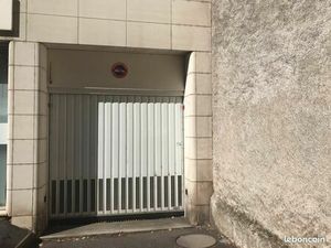 Parking 11 m² Tours