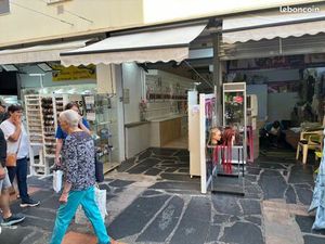 Local commercial rue de la Hune