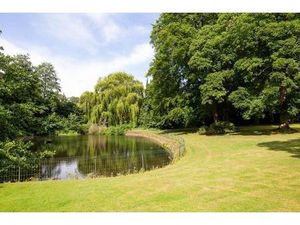 Terrain de 8590 m2 - Mouvaux  France