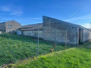 Vente maison 4 pièces 550 m² à Semoussac (17150)  56 000 €