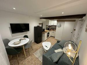 Location appartement 2 pièces 25 m² à Grasse (06130)