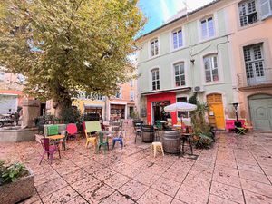 Achat Local commercial APT 84400