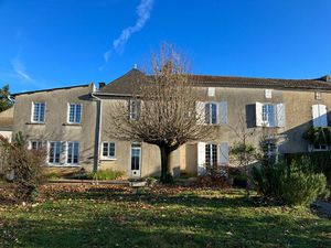 Achat Maison 11 pièces 272m²