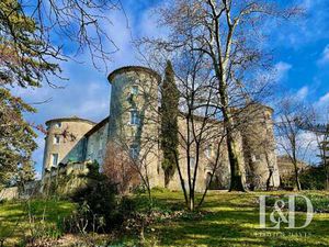 Château à vendre à Chomérac : 3 900 000€ | 1560m²