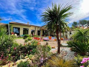 Maison de 4 pièces de luxe en vente à Pernes-les-Fontaines  France