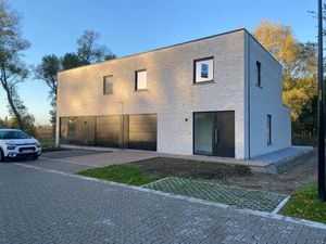 Moderne woningen op een rustige en groene ligging te Zarren.