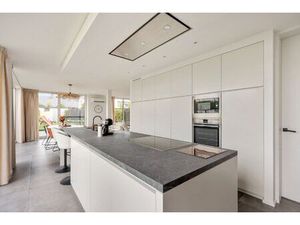 ENERGIEZUINIGE OP-EN-TOP AFGEWERKTE WONING IN TER HAND (GELUWE)