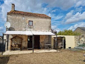 Maison T3 près de DOUX à vendre