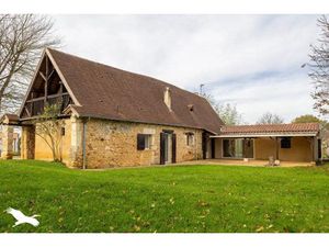 Vente maison 5 pièces 110 m² à Saint-Georges-de-Montclard (24140)  234 300 €