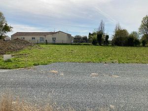 Vente terrain 680 m² Bussac-sur-Charente (17100)