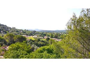 Terrain 1742 m2 Callas Saint Laurent plein sud permis accordé calme et potentiel